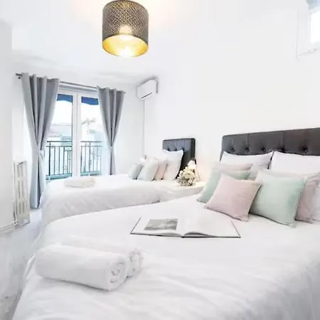 Luxurious Chic 130 M Terrace Champs-elysees Apartment Paris