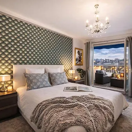 Luxurious 130 M Terrace Champs-élysées Parigi